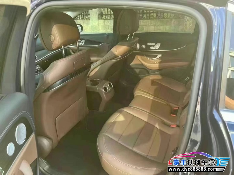 20年奔驰E轿车抵押车出售