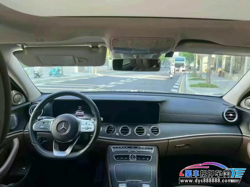 20年奔驰E轿车抵押车出售