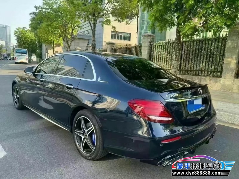20年奔驰E轿车抵押车出售