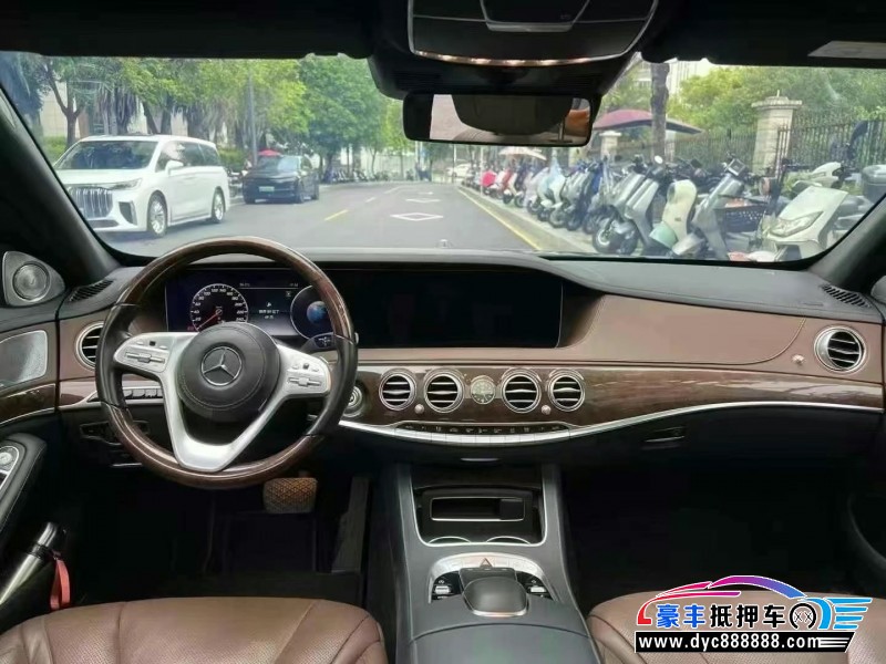 19年奔驰S轿车抵押车出售