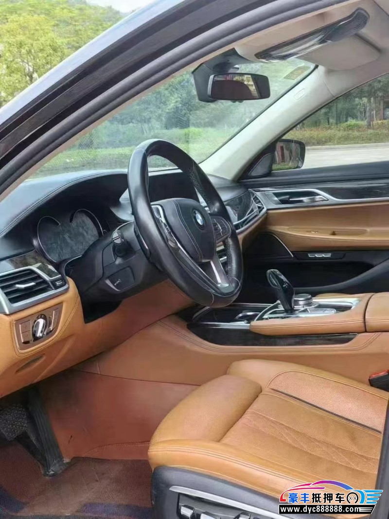 16年宝马7系轿车抵押车出售