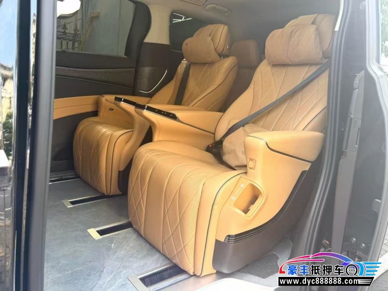 24年腾势D9MPV抵押车出售