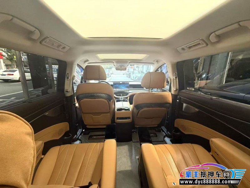 24年腾势D9MPV抵押车出售