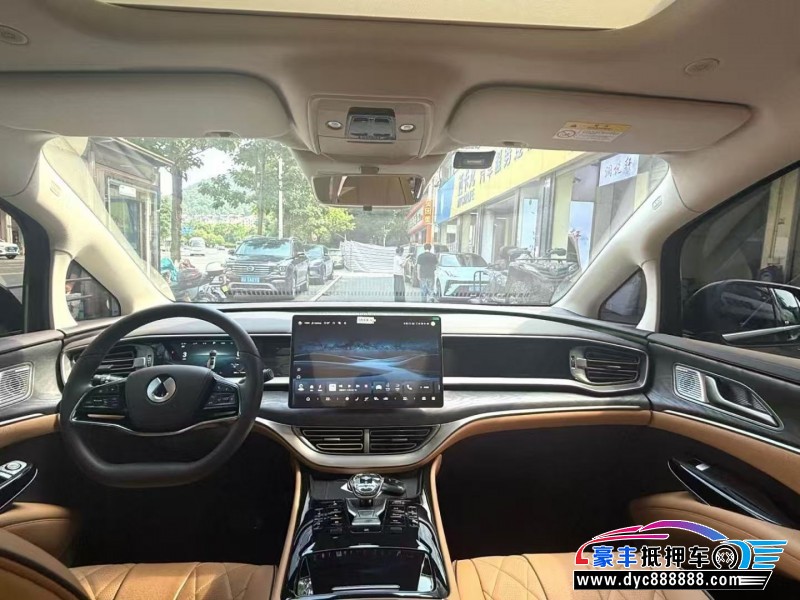 24年腾势D9MPV抵押车出售