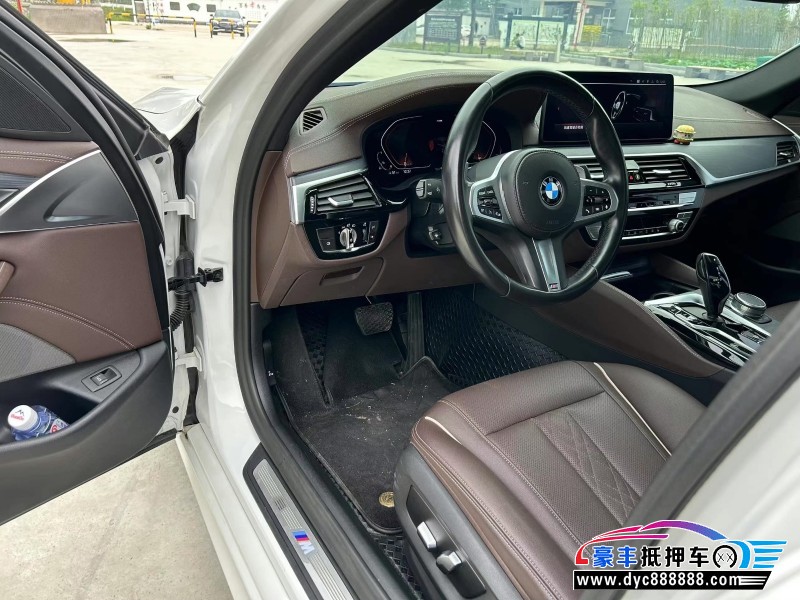 21年宝马5系轿车抵押车出售