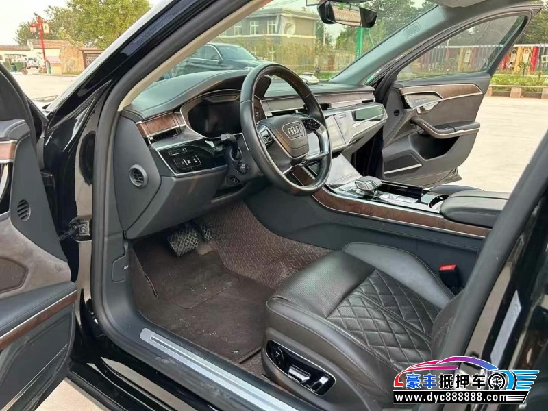 20年奥迪A8L轿车抵押车出售