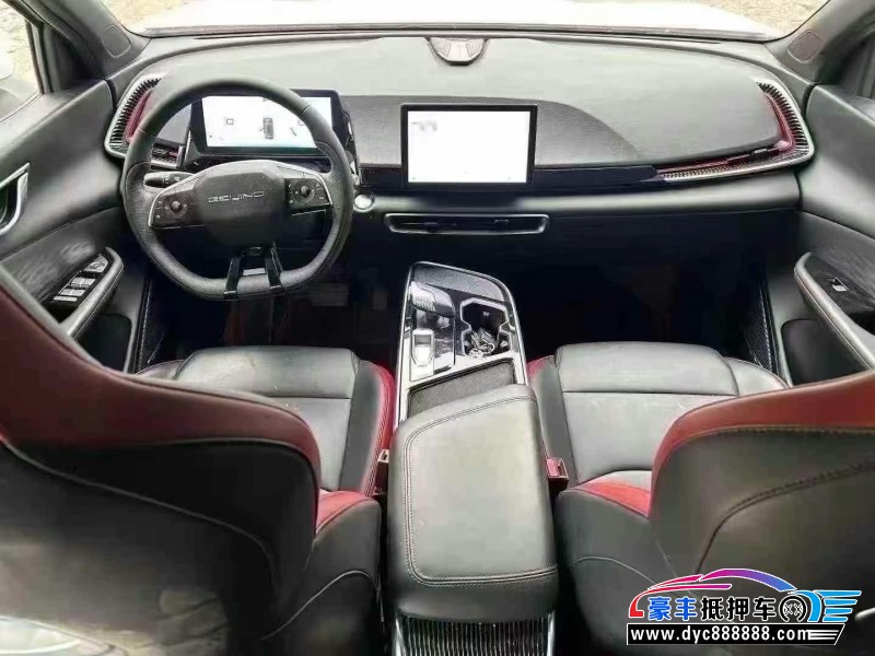 24年北汽制造魔方轿车抵押车出售