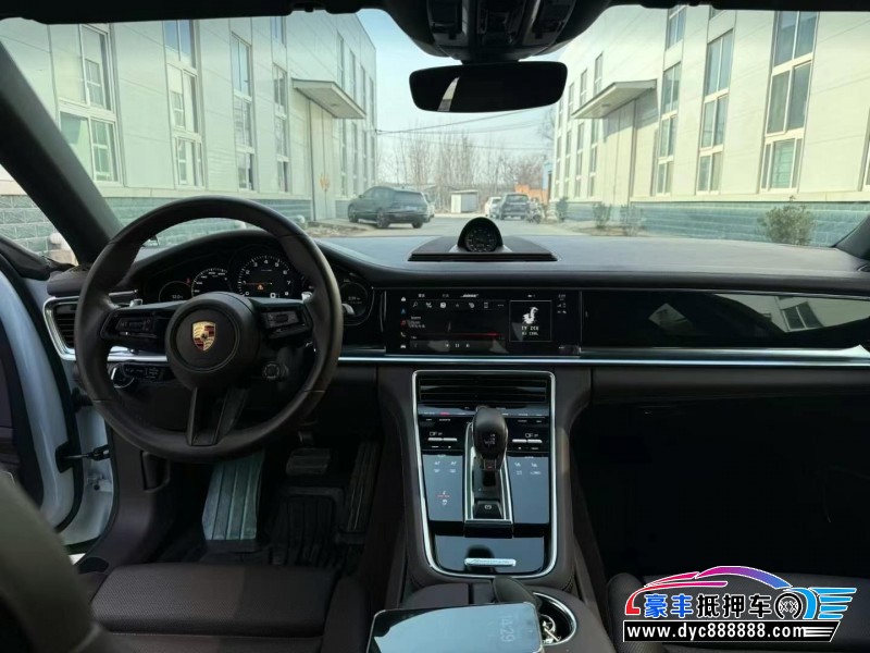 24年保时捷帕纳梅拉轿车抵押车出售