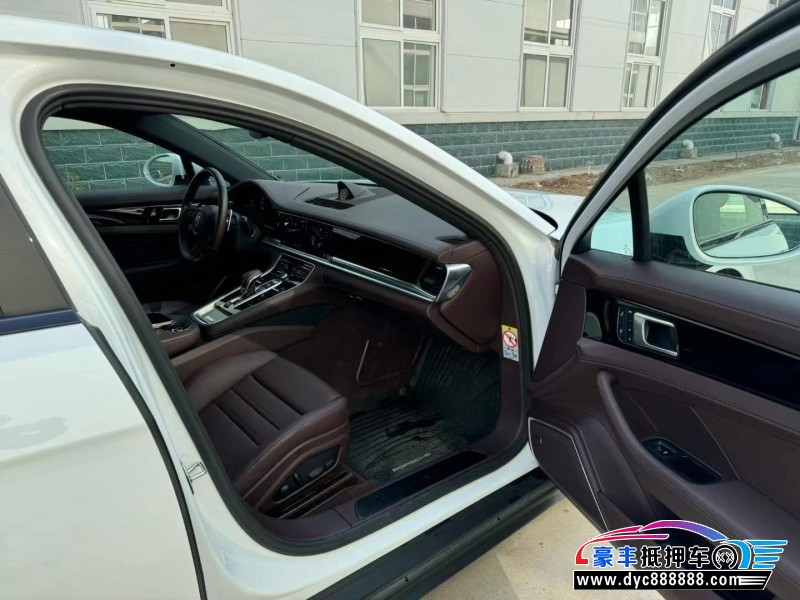 24年保时捷帕纳梅拉轿车抵押车出售