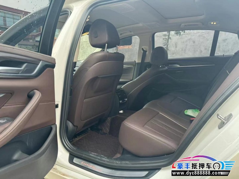 20年宝马5系轿车抵押车出售