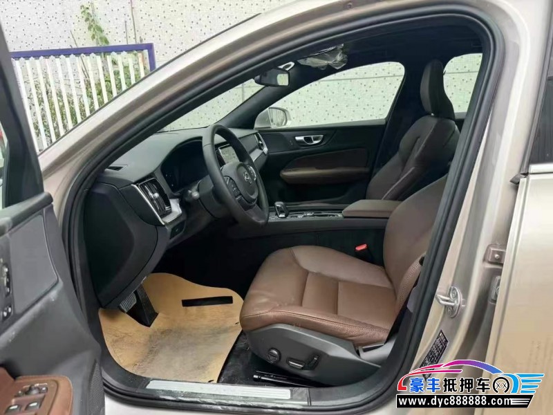 23年沃尔沃S60轿车抵押车出售