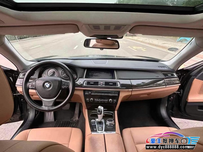 13年宝马7系轿车抵押车出售