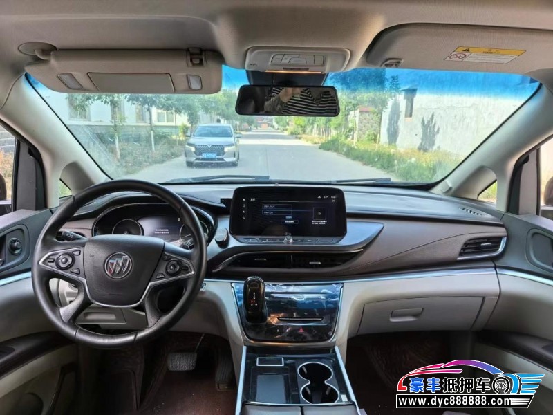 23年别克GL8轿车抵押车出售