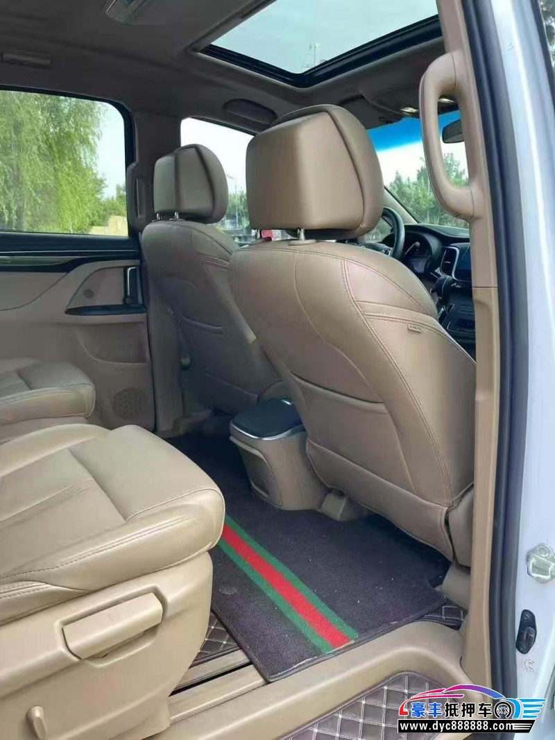 20年别克GL8轿车抵押车出售