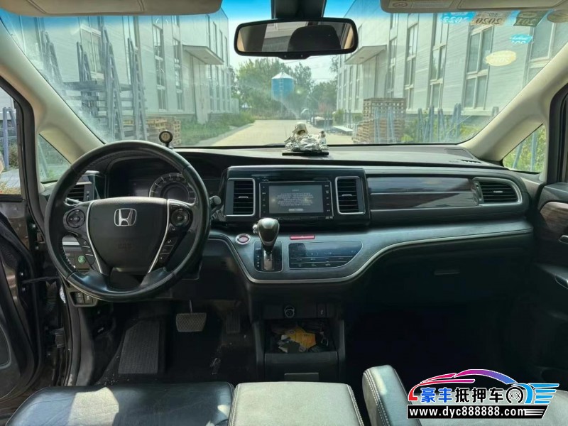 16年本田艾力绅轿车抵押车出售