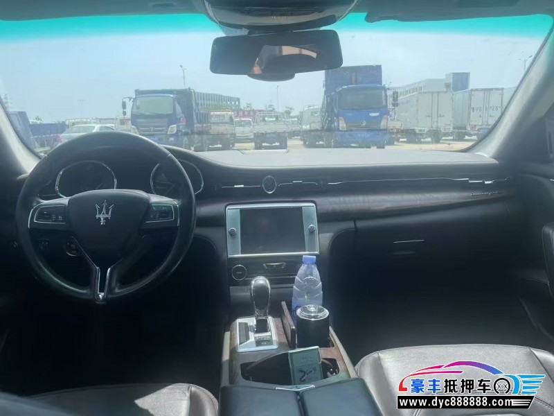 14年玛莎拉蒂总裁轿车抵押车出售