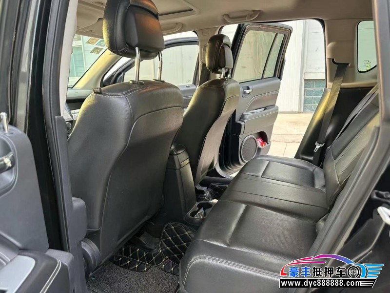 16年Jeep指南者轿车抵押车出售