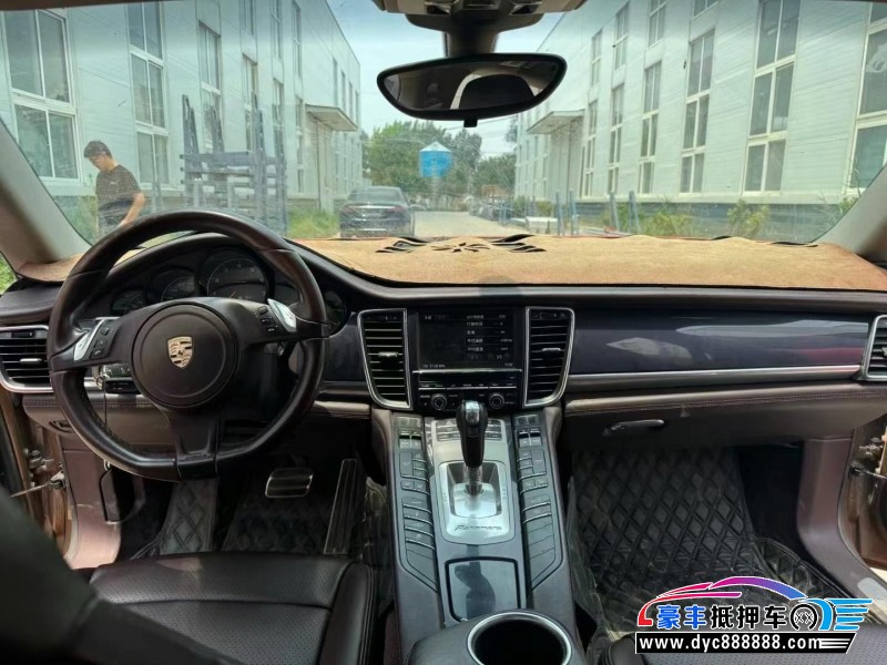 12年保时捷帕纳梅拉轿车抵押车出售