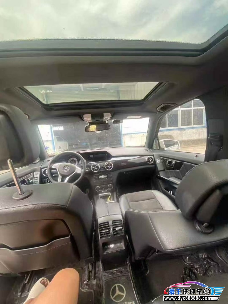 15年奔驰GLK轿车抵押车出售