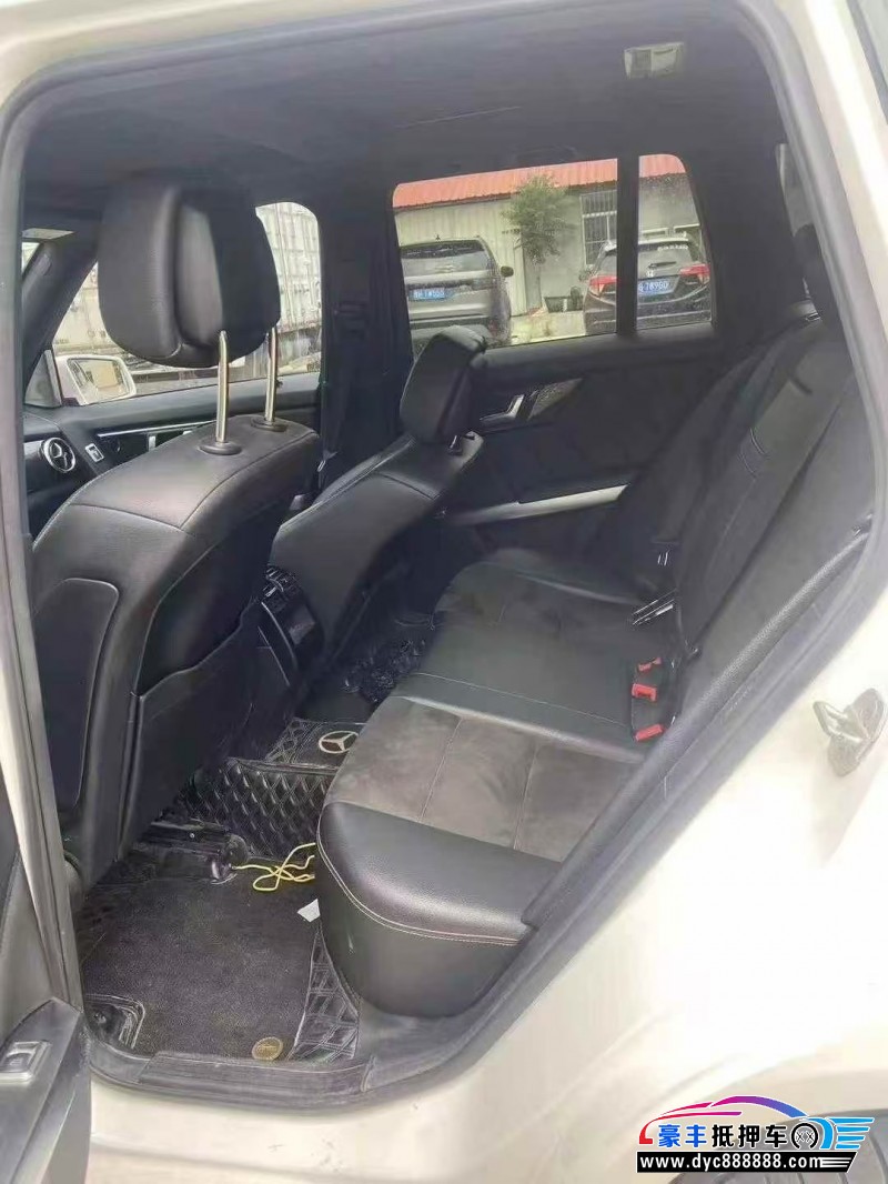 15年奔驰GLK轿车抵押车出售