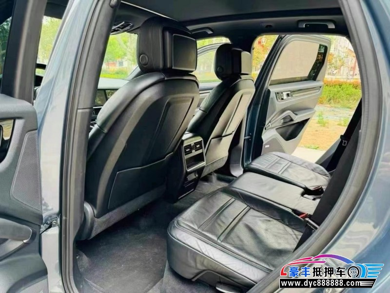 18年保时捷卡宴轿车抵押车出售