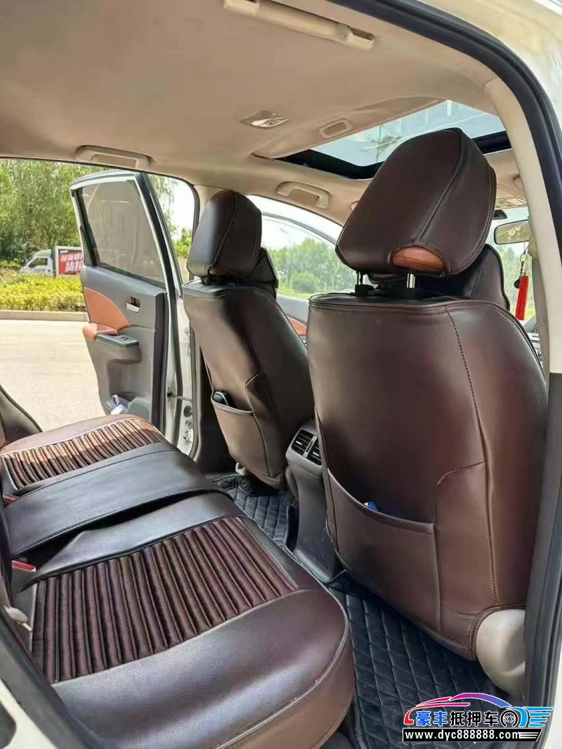 14年本田CR-V轿车抵押车出售