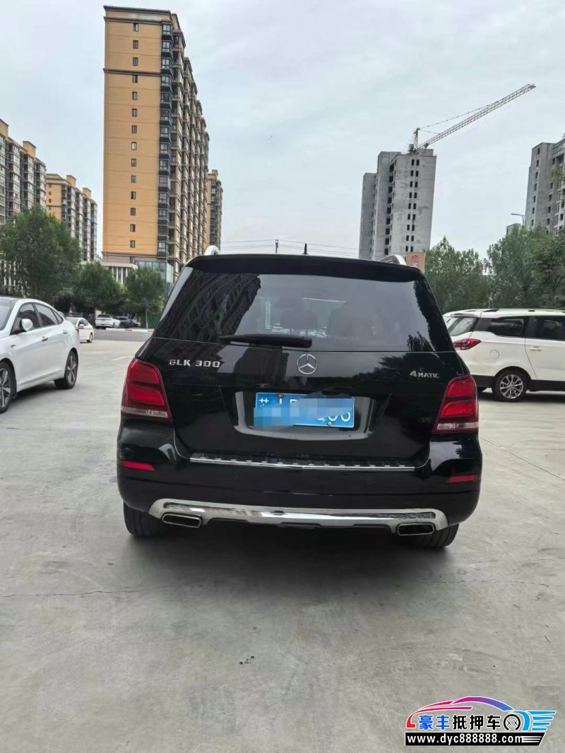 13年奔驰GLK轿车抵押车出售