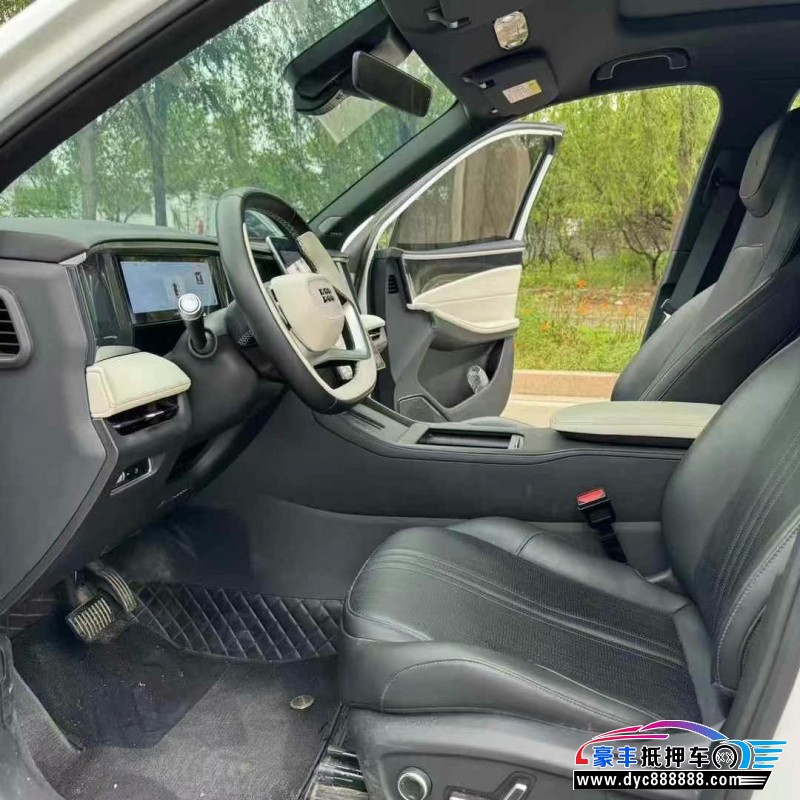 24年吉利银河L7轿车抵押车出售