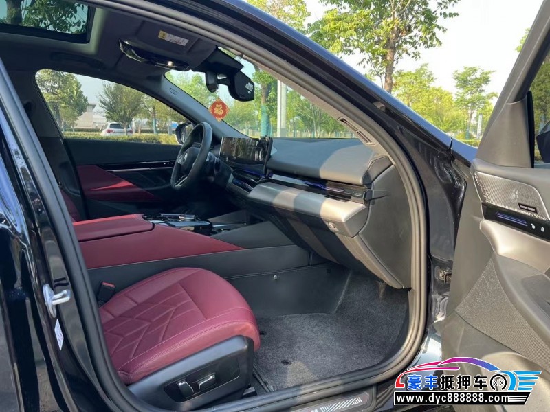 24年宝马5系轿车抵押车出售