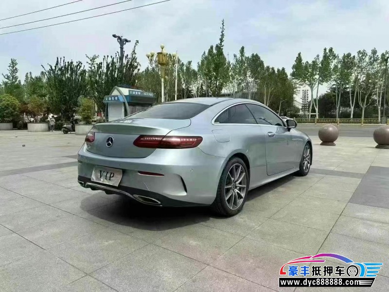 22年奔驰E轿车抵押车出售