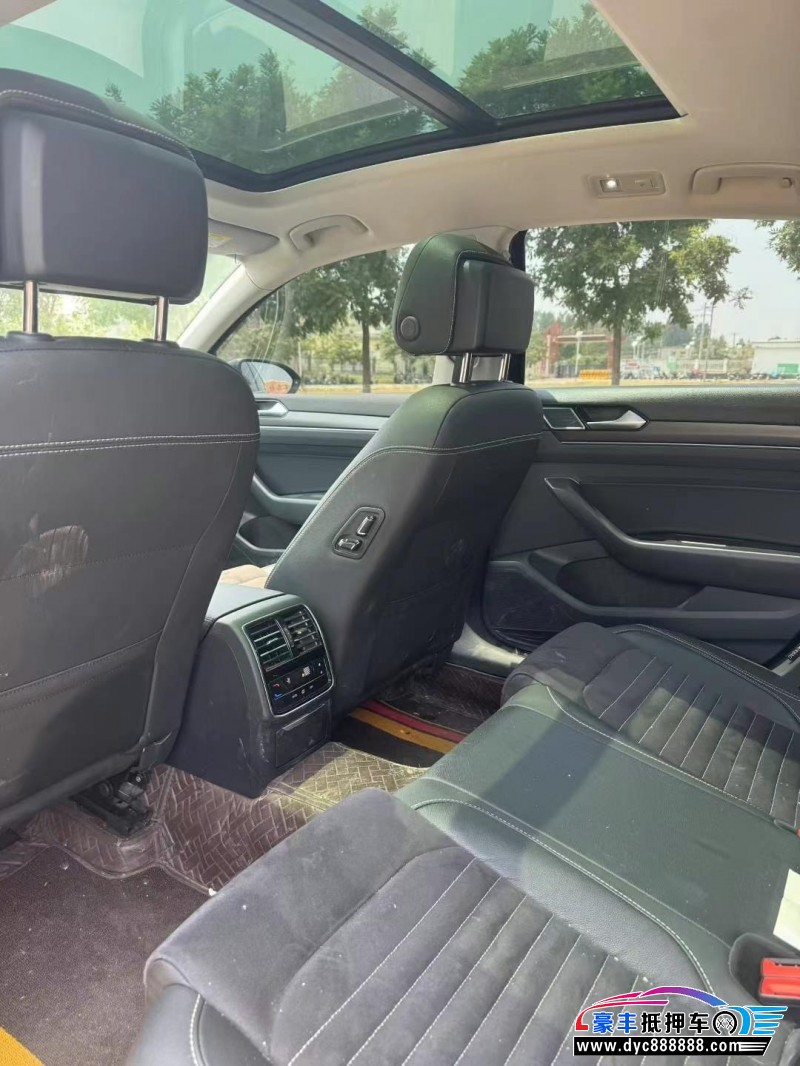 20年大众迈腾轿车抵押车出售