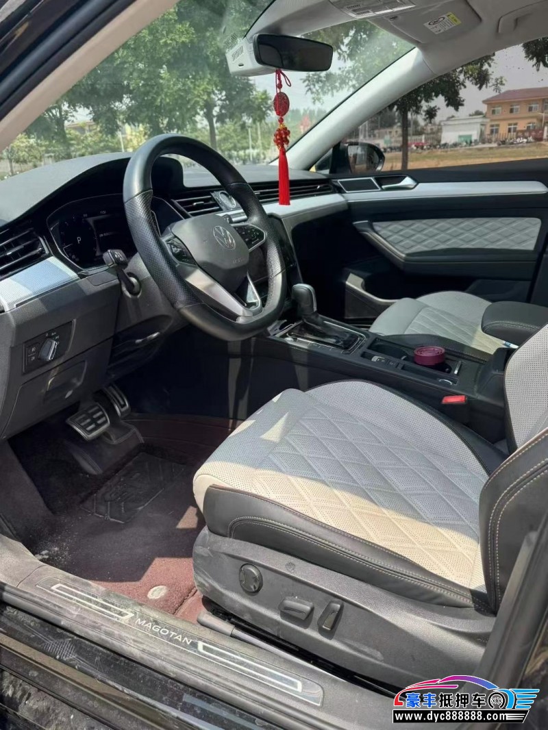 24年大众迈腾轿车抵押车出售