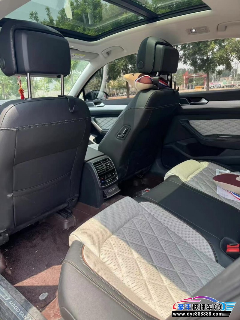 24年大众迈腾轿车抵押车出售