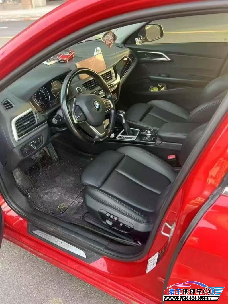 17年宝马1系轿车抵押车出售