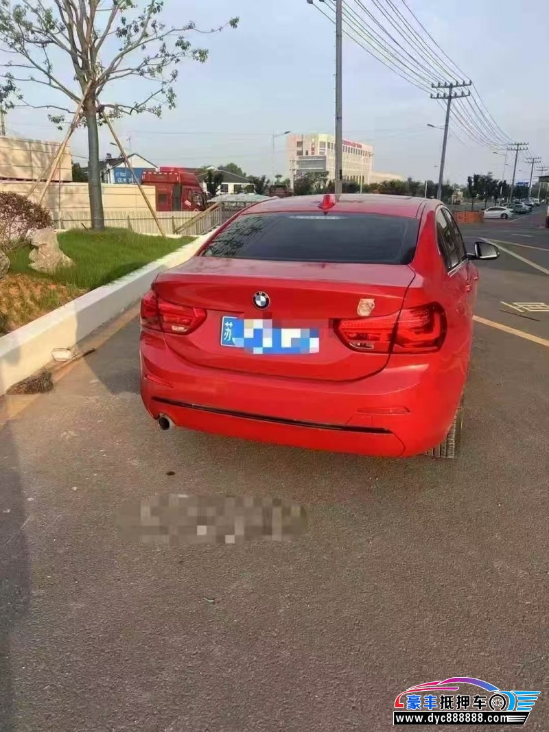 17年宝马1系轿车抵押车出售