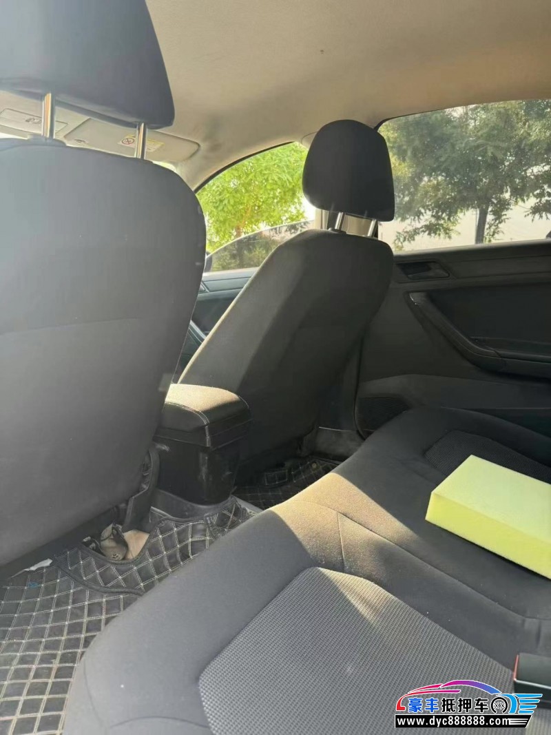 17年大众捷达轿车抵押车出售