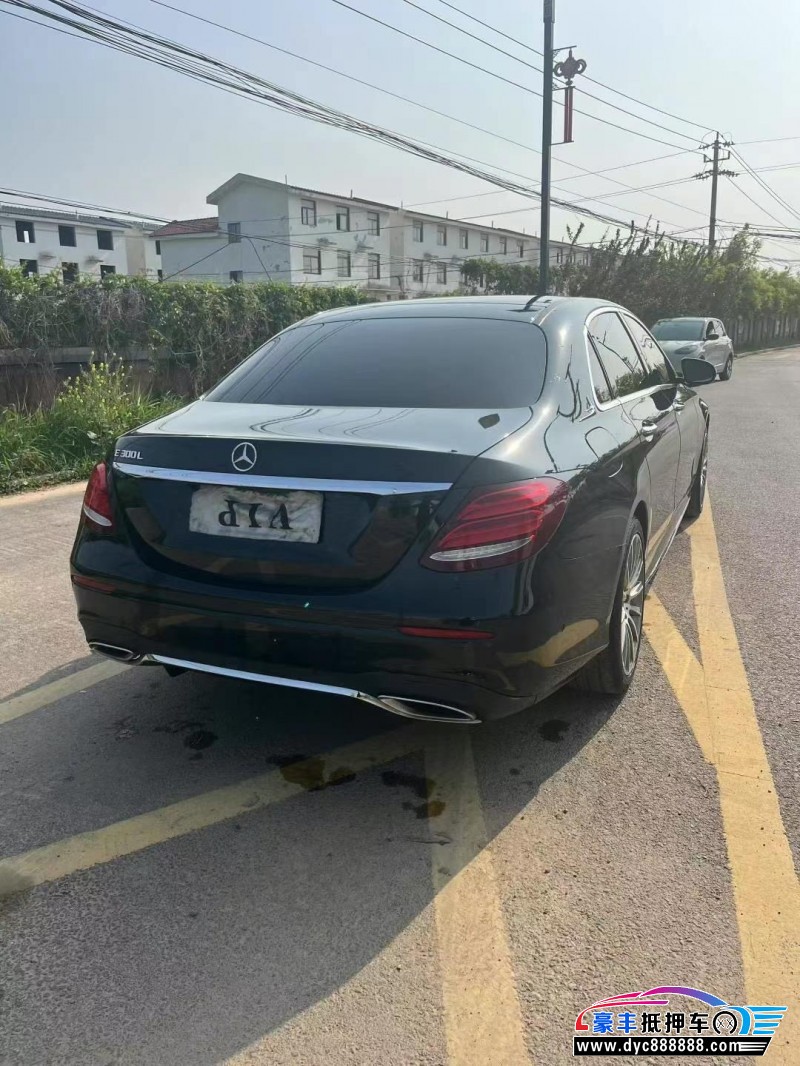 19年奔驰E轿车抵押车出售