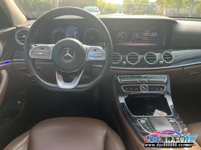 19年奔驰E轿车抵押车出售