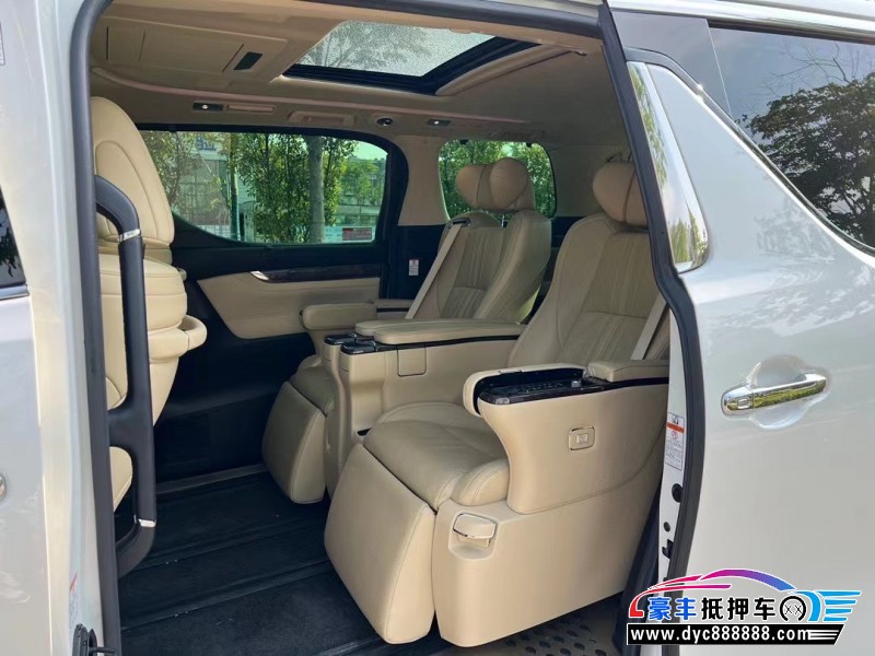 21年丰田埃尔法轿车抵押车出售