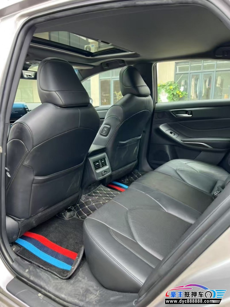 21年丰田亚洲龙轿车抵押车出售