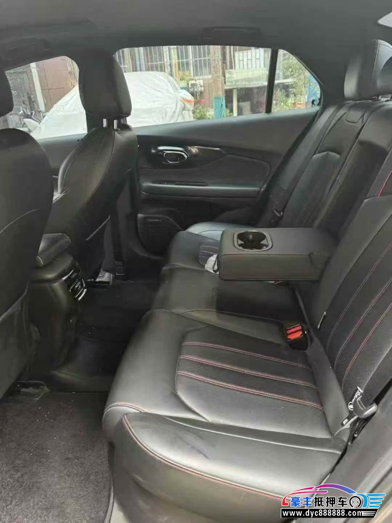 22年传祺影豹轿车抵押车出售