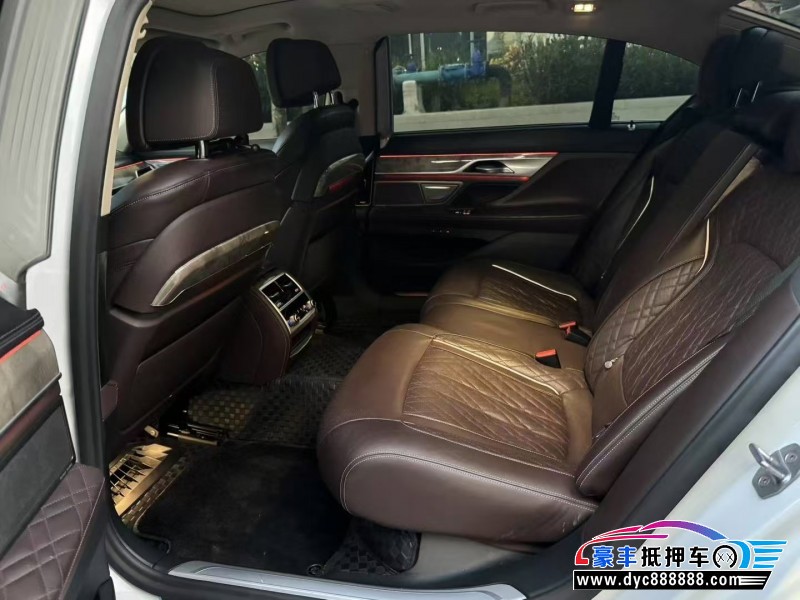 20年宝马7系轿车抵押车出售