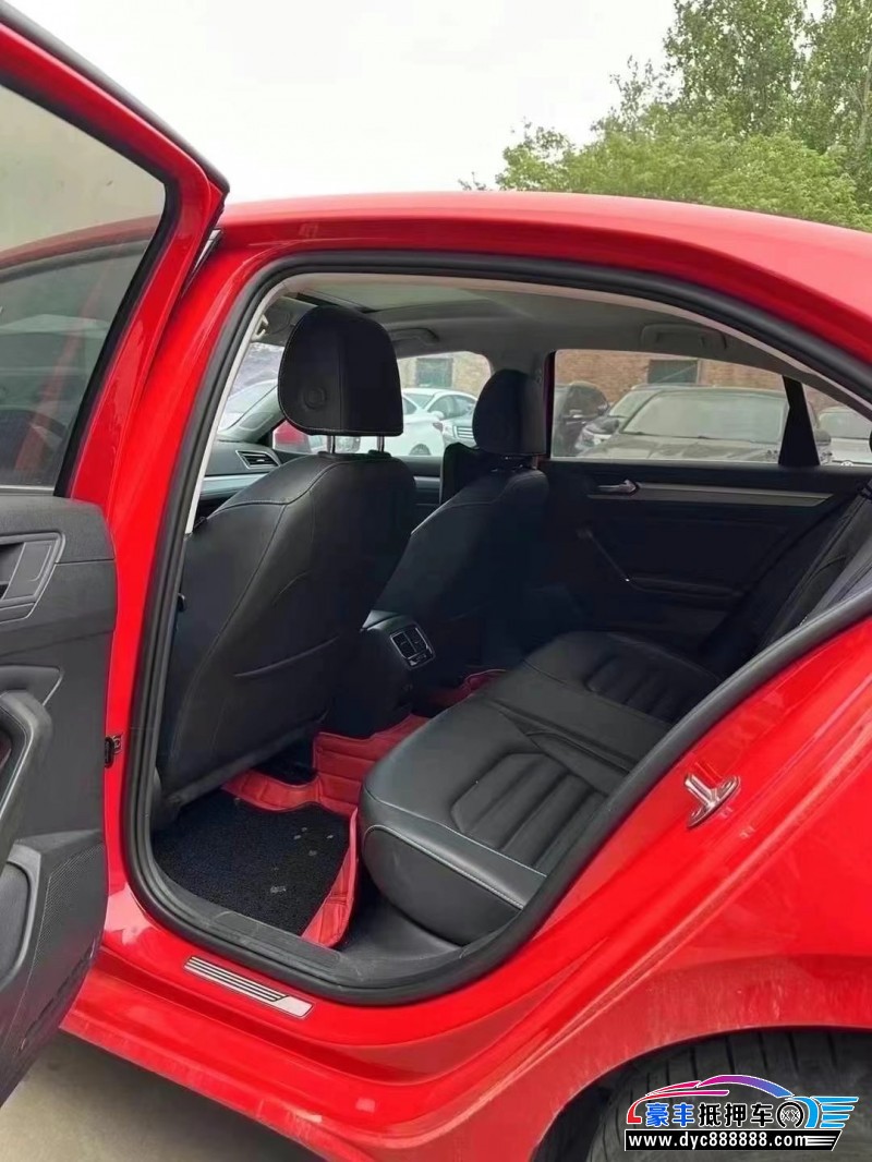 20年大众凌渡轿车抵押车出售