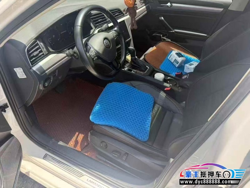 22年大众凌渡轿车抵押车出售