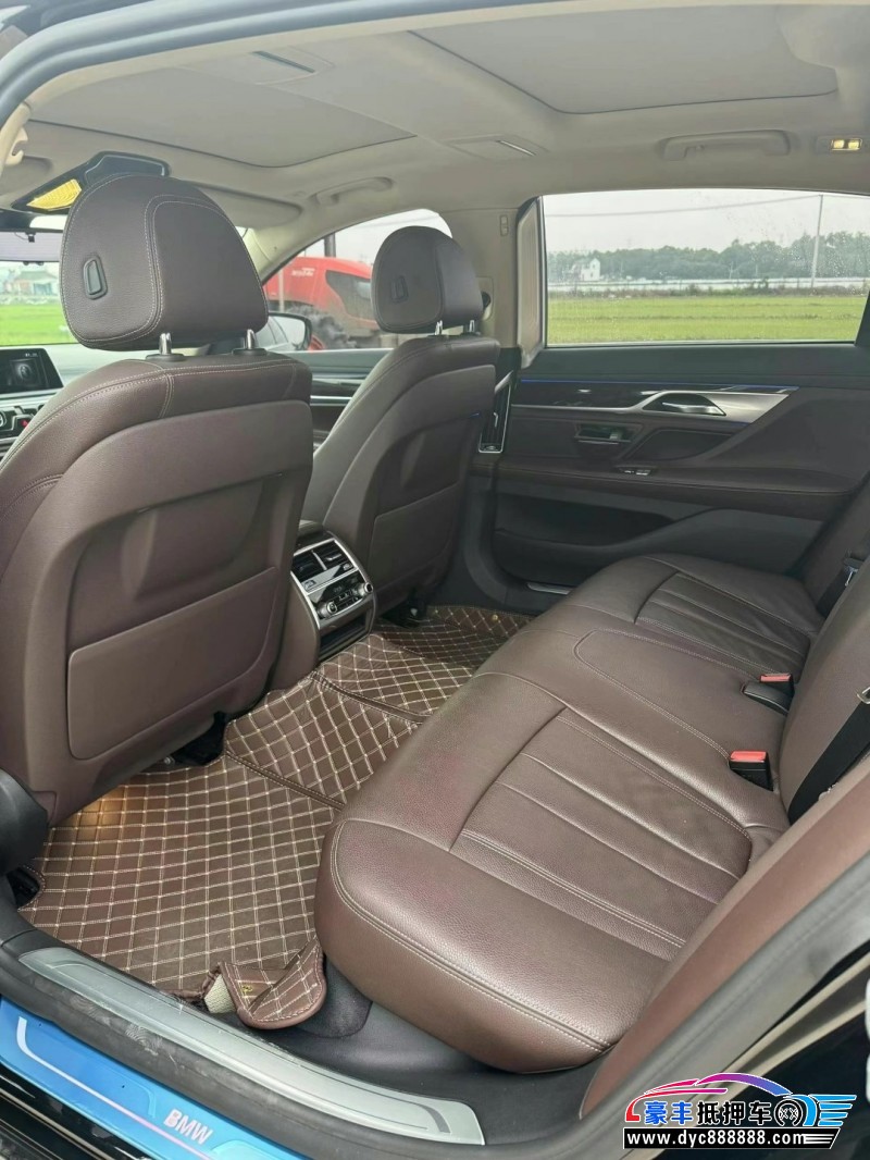 17年宝马7系轿车抵押车出售