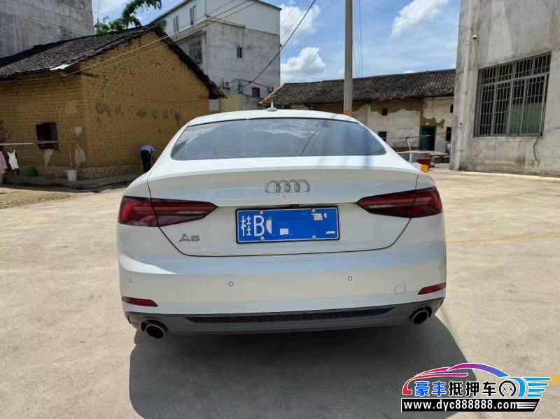 20年奥迪A5轿车抵押车出售