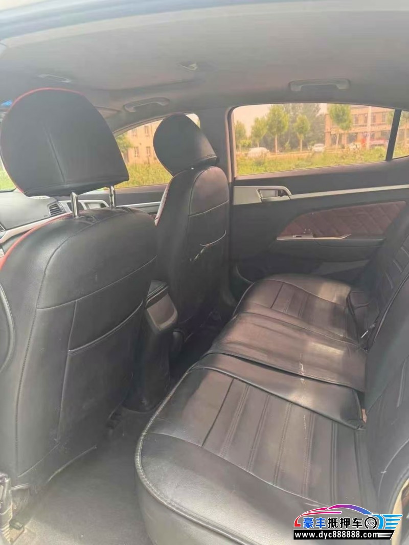 16年现代领动轿车抵押车出售