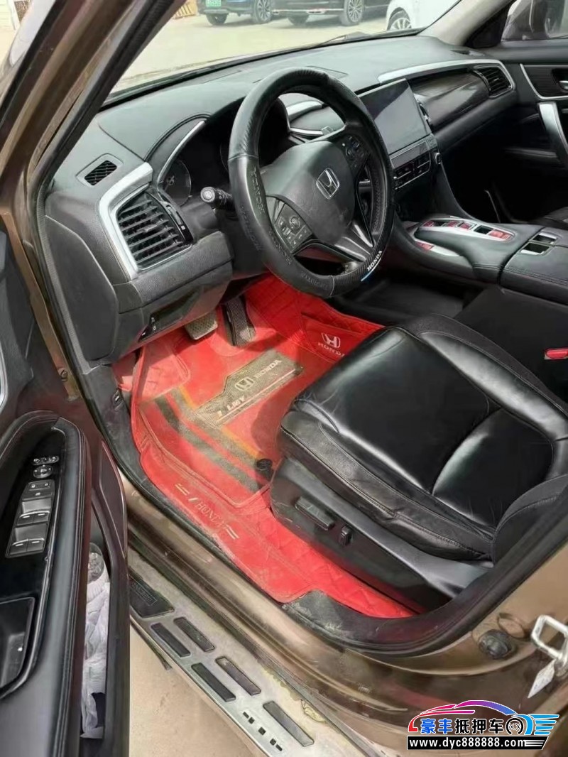 17年本田冠道轿车抵押车出售