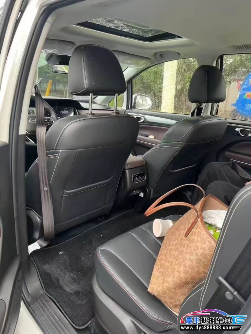 25年传祺m6轿车抵押车出售