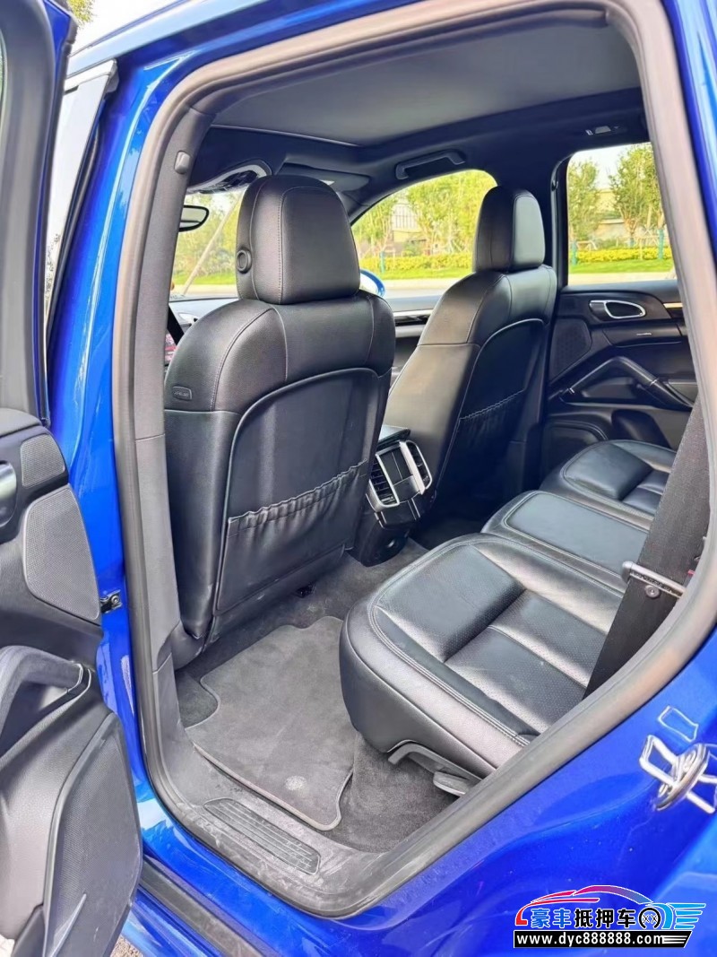 17年保时捷卡宴轿车抵押车出售